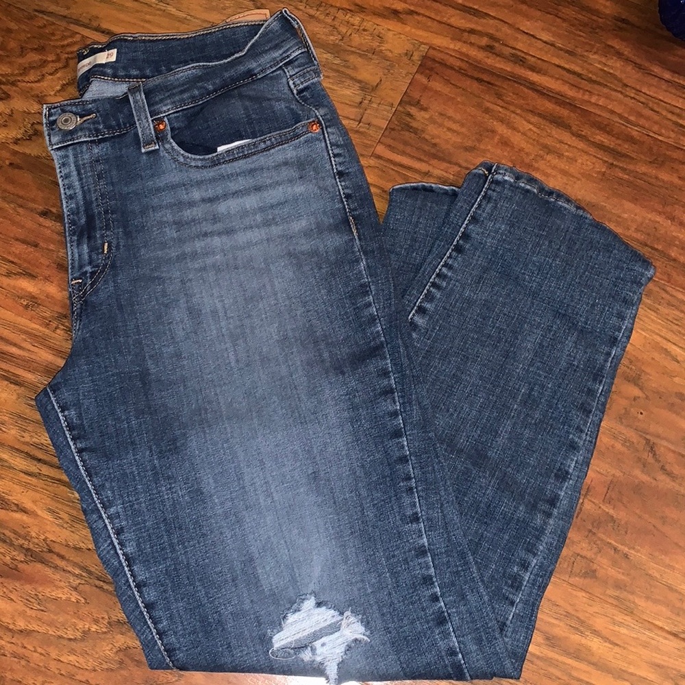 Levi’s Medium Washed High Waisted Boyfriend Jeans